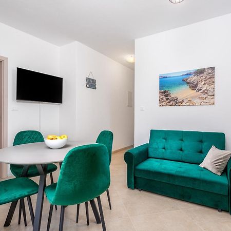 Divine Apartments Baska  Exterior photo